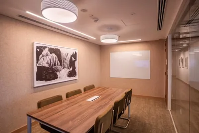 6 Seater Meeting Room