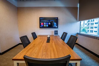 5 Seater Meeting Room