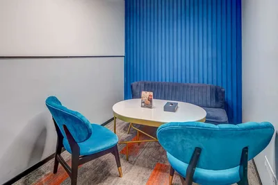 4 Seater Meeting Room