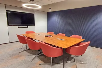 8 Seater Meeting Room