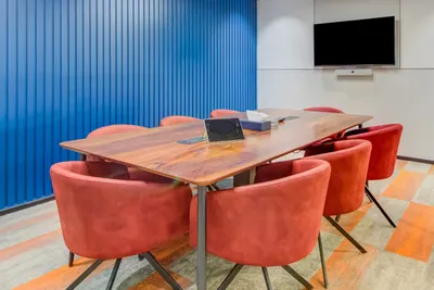 8 Seater Meeting Room