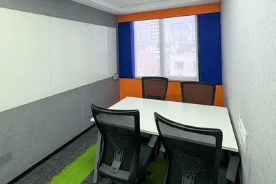 4 Seater Meeting Room workspace