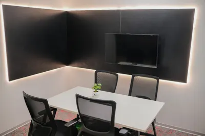 4 Seater Meeting Room