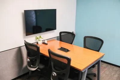 4 Seater Meeting Room