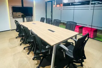 10 Seater Meeting Room