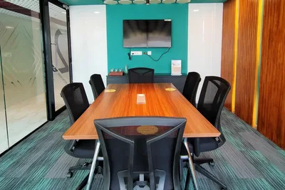 6 Seater Meeting Room