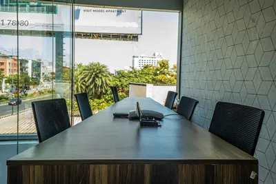 Ready-to-move office