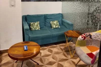 5 Seater Meeting Room