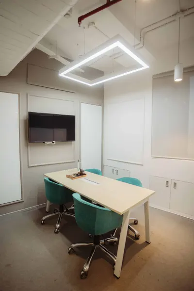 4 Seater Meeting Room