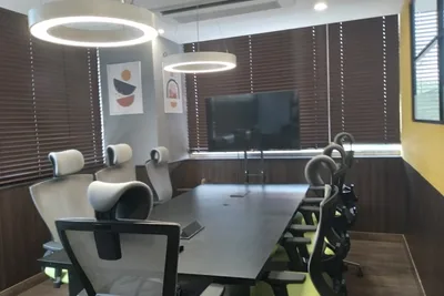 6 Seater Meeting Room