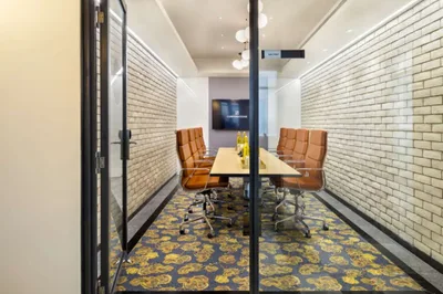 8 Seater Meeting Room