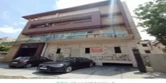 Whole-floor lease