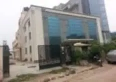 Whole-floor lease