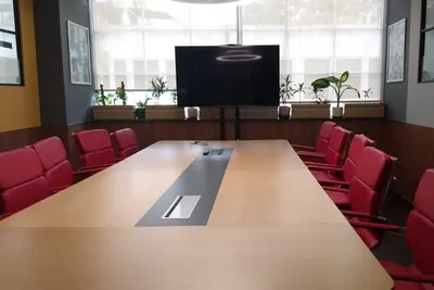 10 Seater Meeting Room