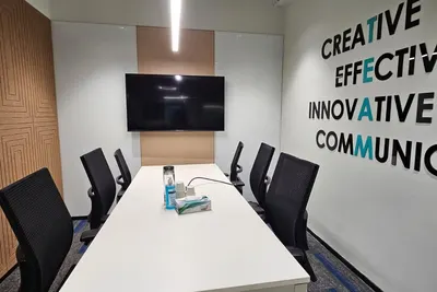 6 Seater Meeting Room