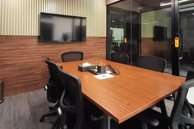 6 Seater Meeting Room