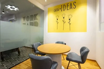 4 Seater Meeting Room