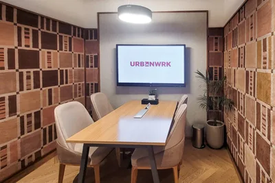 4 Seater Meeting Room