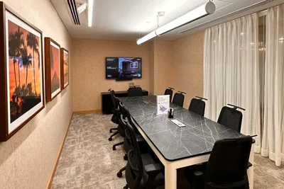 10 Seater Meeting Room