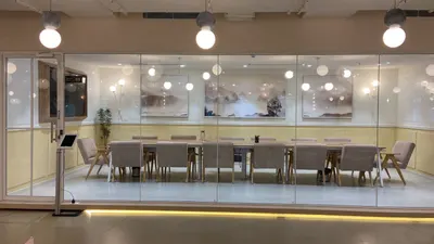 14 Seater Meeting Room