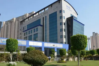 DLF Centre Court