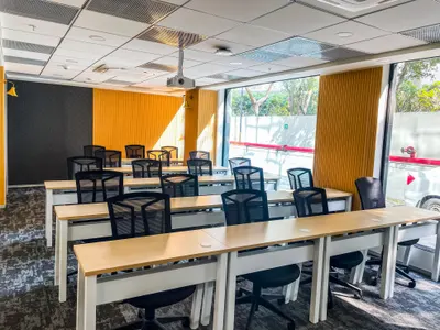 Golf View Corporate Tower A interior