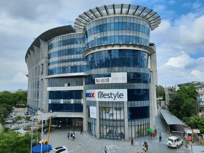 MGF Metropolitan Mall