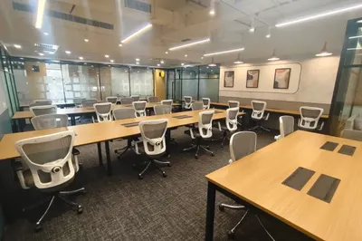 Desk – Ofis Square