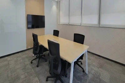 4 Seater Meeting Room