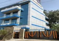 Whole-floor lease