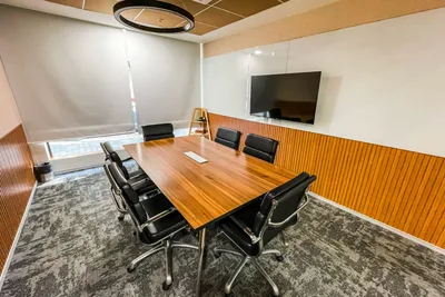 6 Seater Meeting Room