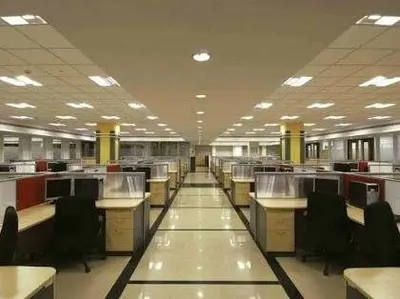 Whole-floor lease