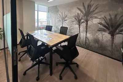 6 Seater Meeting Room