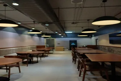 Table Space DLF Building 8