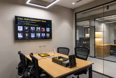 4 Seater Meeting Room