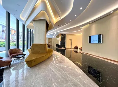 Two Horizon Center