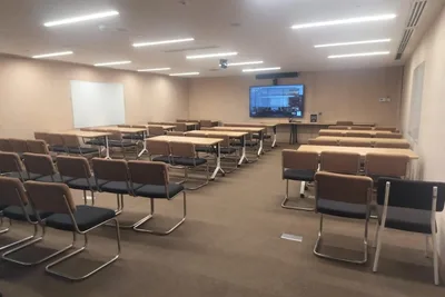 18 Seater Meeting Room