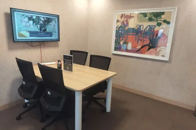 4 Seater Meeting Room