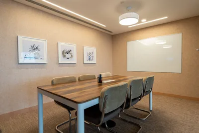 6 Seater Meeting Room