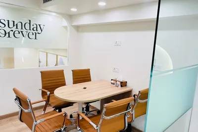 5 Seater Meeting Room