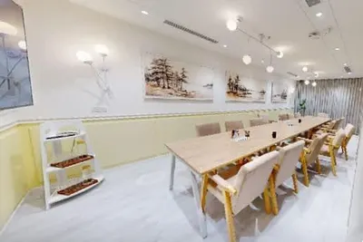 16 Seater Meeting Room
