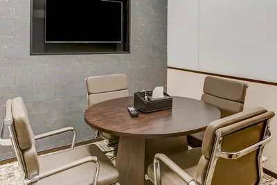 4 Seater Meeting Room
