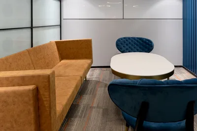 4 Seater Meeting Room
