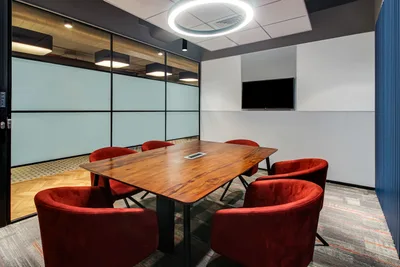 6 Seater Meeting Room