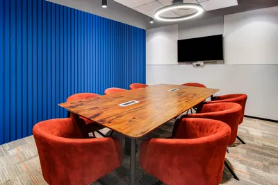8 Seater Meeting Room