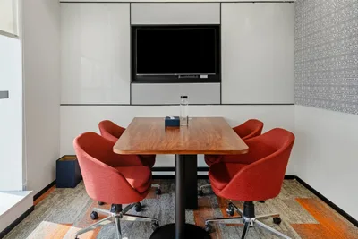 4 Seater Meeting Room
