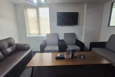 4 Seater Meeting Room