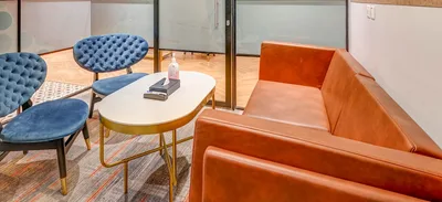 4 Seater Meeting Room