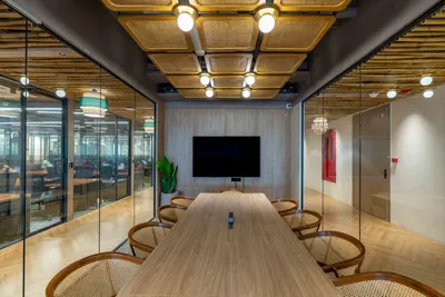 12 Seater Meeting Room