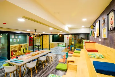 7 Seater Meeting Room